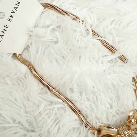 LANE BRYANT | Bow Goldtone Metal Statement Necklace Gold Adjustable | OSFM - Picture 8 of 8
